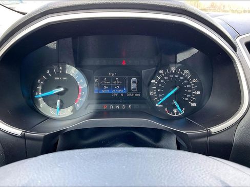 Used 2018 Ford Edge SEL image 12