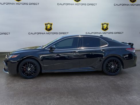 Used 2022 Toyota Camry XSE FWD image 8