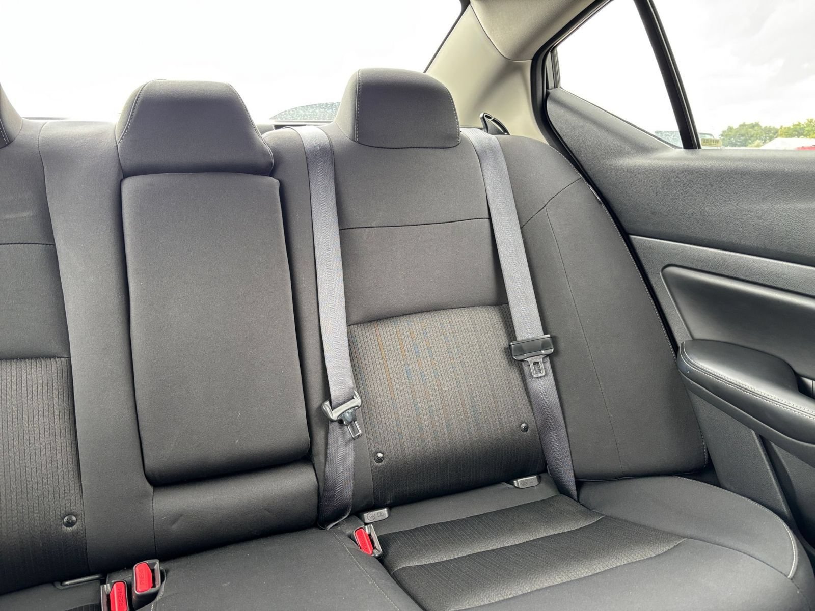 Used 2025 Nissan Altima 2.5 SV FWD image 37
