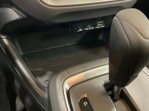 Used 2025 Subaru Crosstrek 2.0i Premium image 21