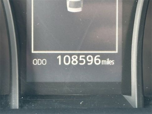 Used 2020 Toyota Camry SE image 28