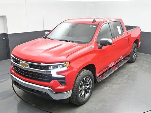 Used 2024 Chevrolet Silverado 1500 LT w/ Z71 Off-Road Package AWD/4WD image 33
