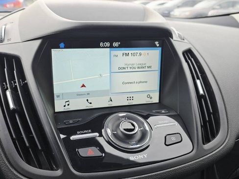 Used 2019 Ford Escape Titanium AWD/4WD image 17