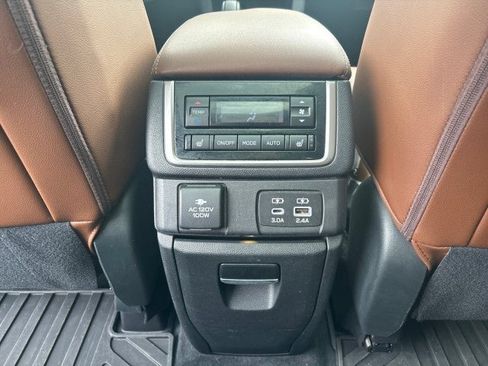 Certified 2024 Subaru Ascent Touring AWD/4WD image 36