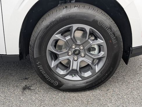 New 2025 Ford Maverick XLT w/ XLT Luxury Package image 13