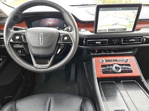 Used 2024 Lincoln Aviator Reserve image 13