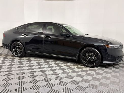 Used 2025 Honda Accord SE image 5