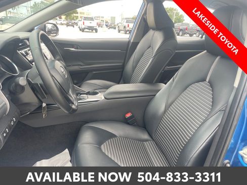 Used 2020 Toyota Camry SE FWD image 29
