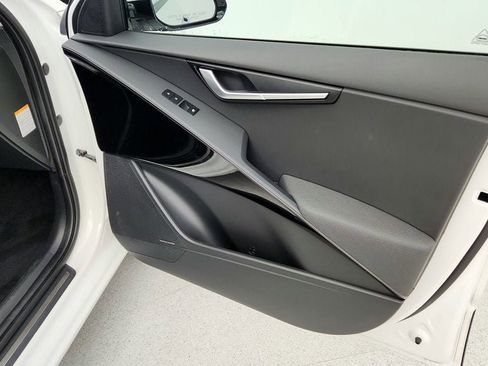 Used 2024 Kia Niro Wave w/ Wave Preserve Package image 25