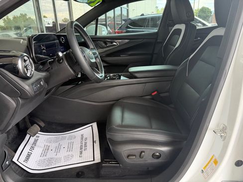 Used 2024 Chevrolet Blazer EV LT AWD/4WD image 5