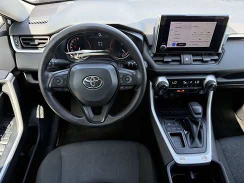 Used 2025 Toyota RAV4 XLE FWD image 12