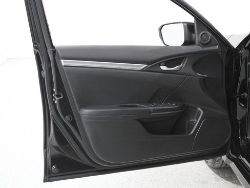 Used 2020 Honda Civic Sport image 4