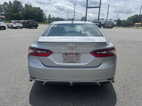 Used 2021 Toyota Camry SE FWD image 7