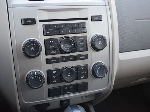 Used 2011 Ford Escape XLT image 15