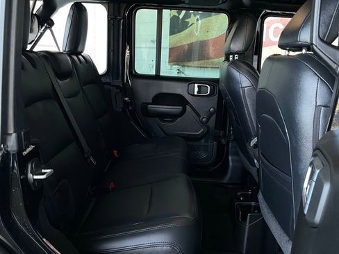 Used 2022 Jeep Wrangler Unlimited Sport image 30
