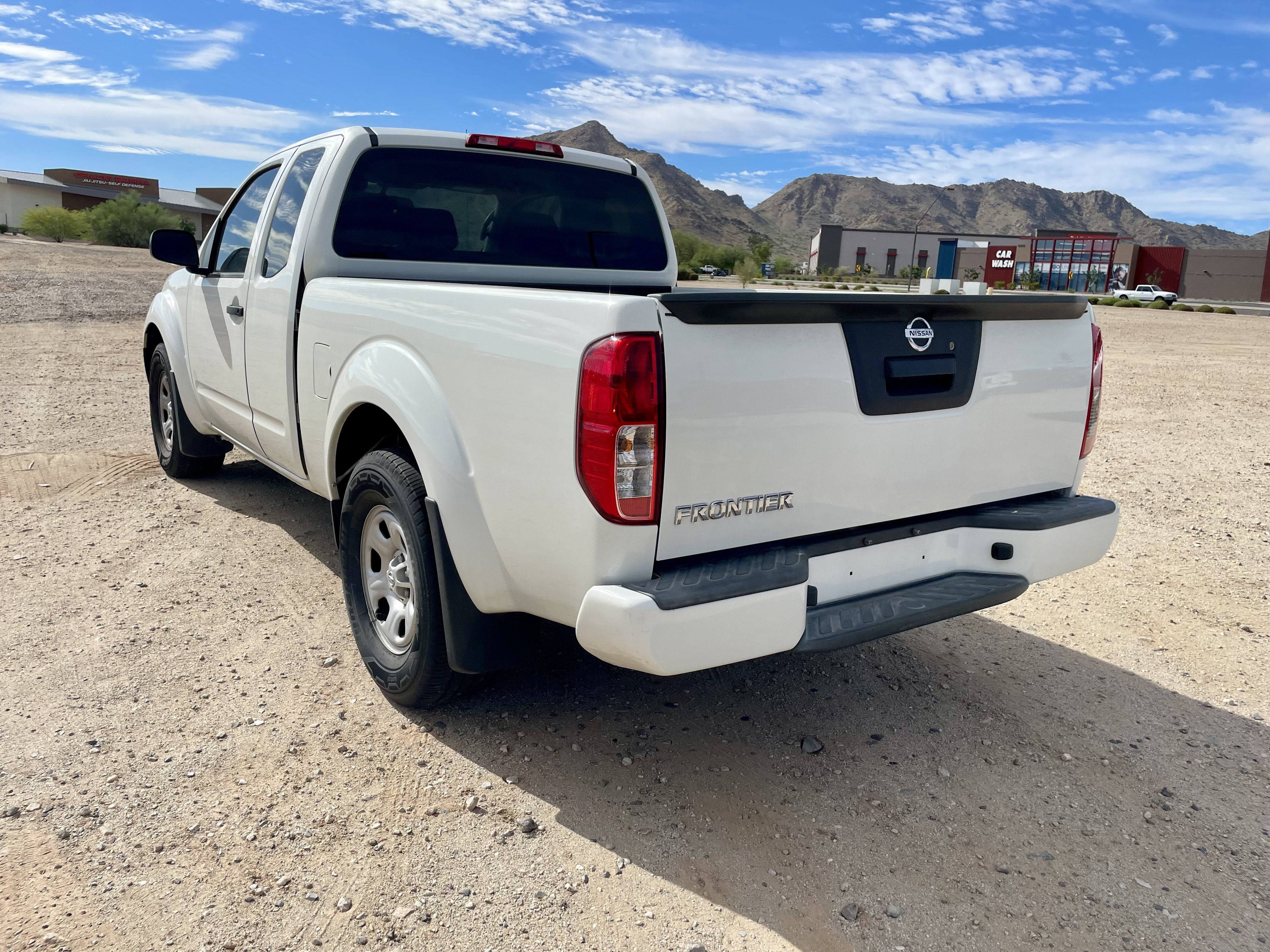 Used 2020 Nissan Frontier S RWD image 3