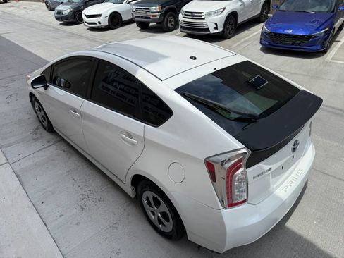 Used 2013 Toyota Prius Two w/ Preferred Accessory Pkg image 8