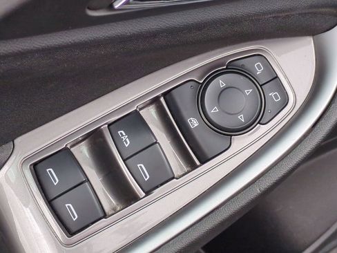 Used 2025 Chevrolet Malibu LT FWD image 25