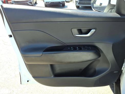 Used 2024 Hyundai Kona Limited AWD/4WD image 15