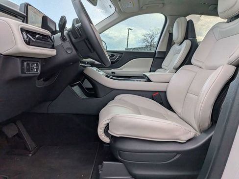 Used 2025 Lincoln Aviator Reserve w/ Equipment Group 201A image 19