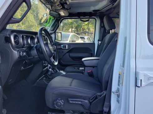 Used 2022 Jeep Gladiator Sport AWD/4WD image 18