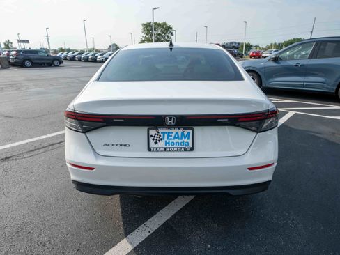 Used 2025 Honda Accord SE image 5