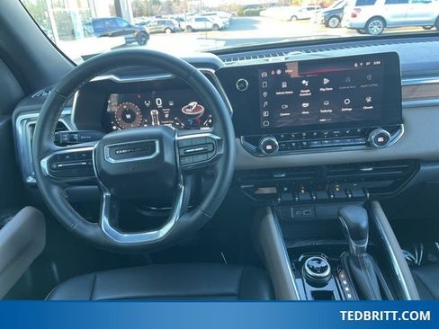 Used 2023 GMC Canyon Denali image 18