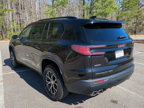 Used 2024 GMC Acadia AT4 w/ Luxury Package image 6