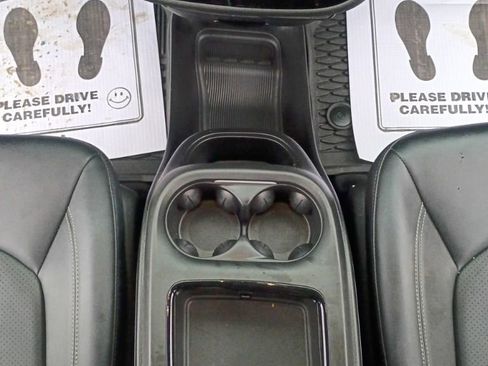 Used 2024 Chrysler Pacifica Touring-L w/ S Appearance Package image 38