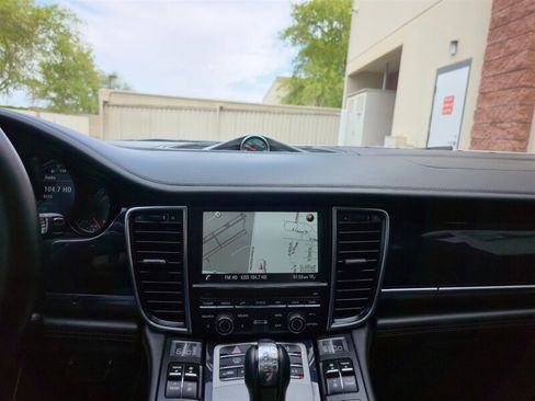Used 2014 Porsche Panamera AWD/4WD image 18