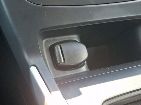 Used 2016 Nissan Sentra SV w/ Driver's Assist Package FWD image 24