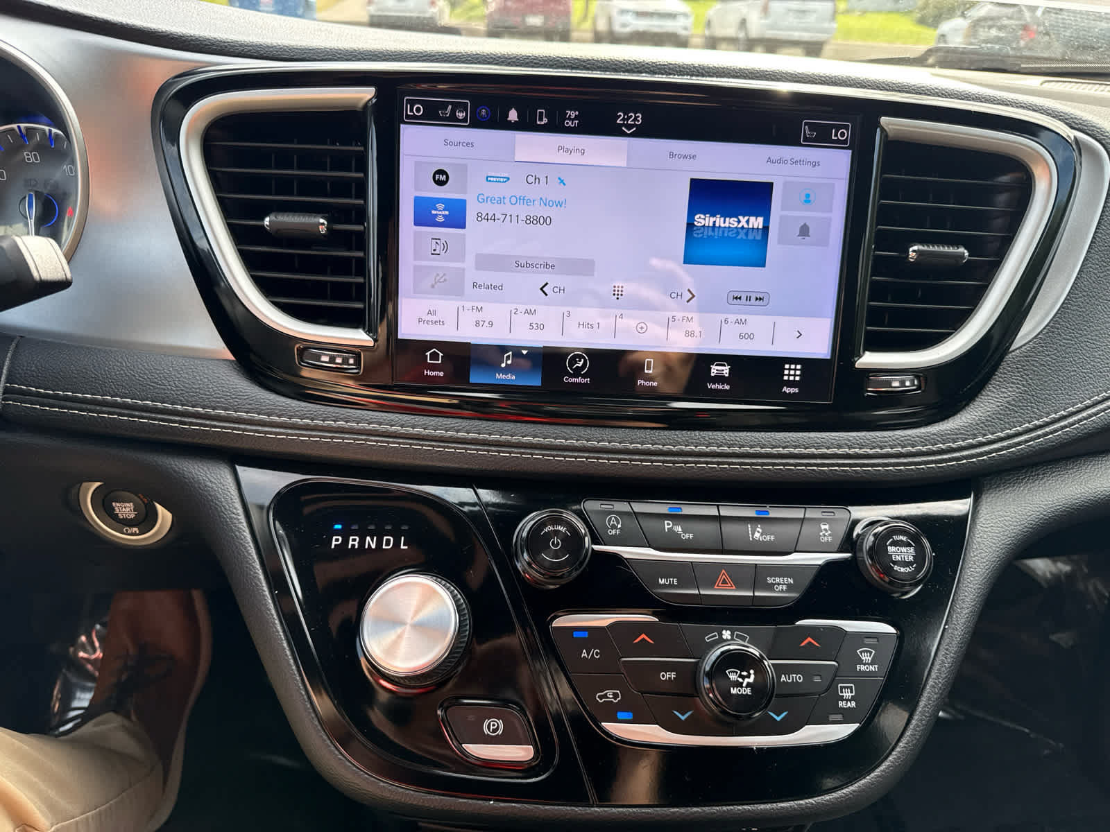 Used 2024 Chrysler Pacifica Touring FWD image 23