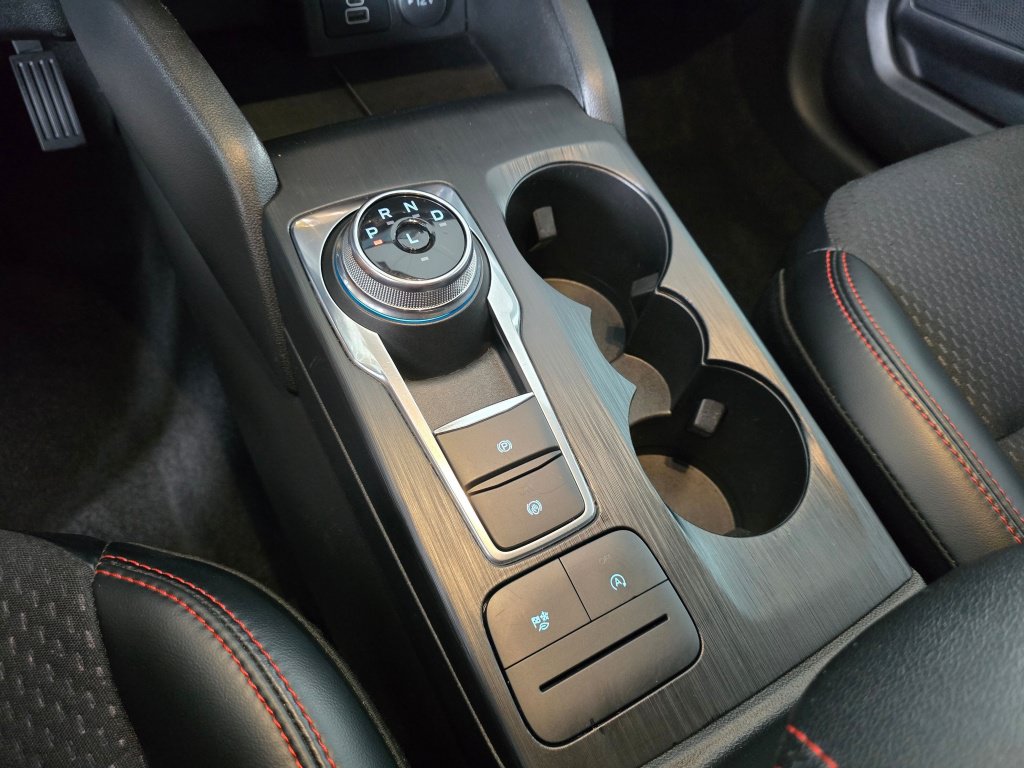 Used 2025 Ford Escape ST-Line Select AWD/4WD image 29