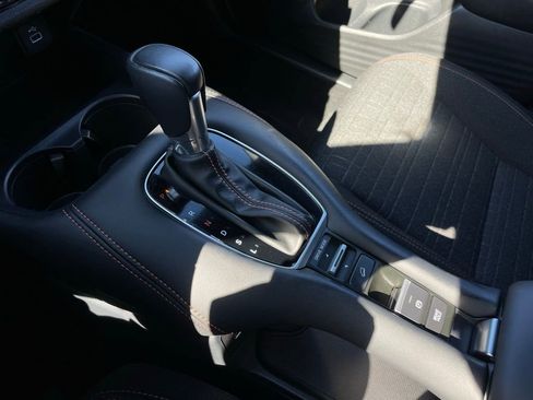 Certified 2025 Honda HR-V Sport image 19