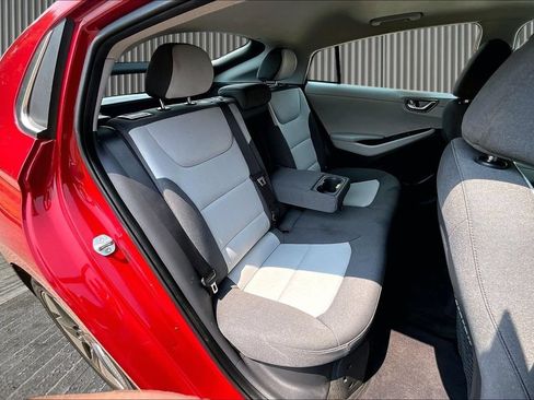 Used 2020 Hyundai Ioniq SEL FWD image 27