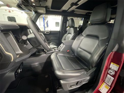 New 2025 Ford Bronco Badlands image 17