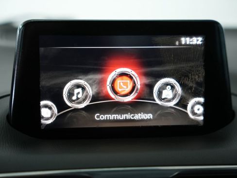 Used 2017 MAZDA MAZDA3 Grand Touring image 18