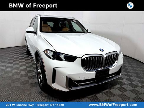 Used 2024 BMW X5 xDrive40i w/ Parking Assistance Package AWD/4WD image 1