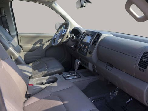 Used 2019 Nissan Frontier SL image 30