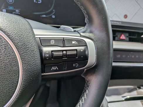 Certified 2024 Kia Sportage EX AWD/4WD image 30