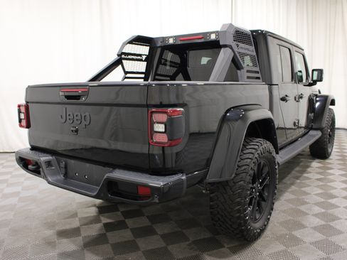 Used 2023 Jeep Gladiator Overland AWD/4WD image 31