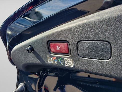 Certified 2025 Mercedes-Benz CLE 300 4MATIC Cabriolet image 23