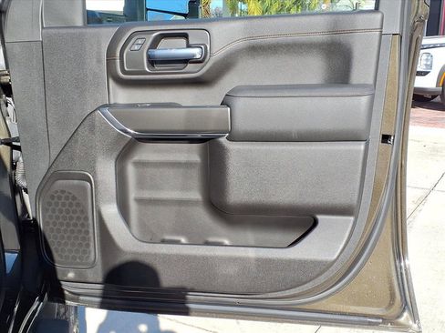 Used 2023 GMC Sierra 2500 AT4 w/ Gooseneck/5TH Wheel Package image 12