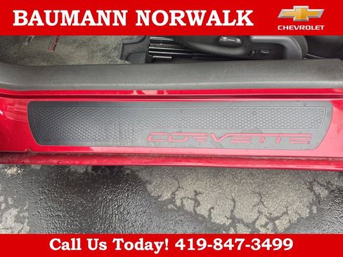 Used 2005 Chevrolet Corvette Coupe w/ Preferred Equipment Group RWD image 13