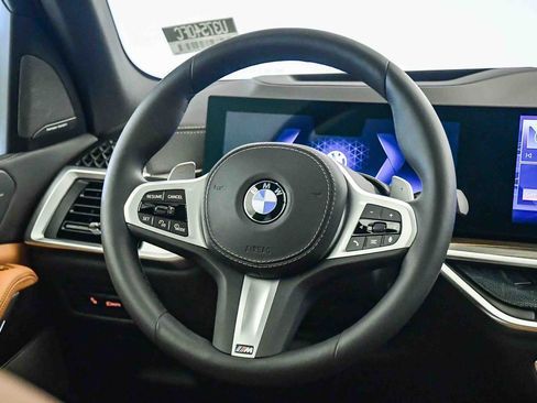 Used 2026 BMW X5 sDrive40i image 13
