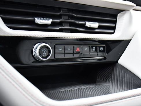 Used 2026 Ford Explorer Active w/ Active Comfort Package AWD/4WD image 31