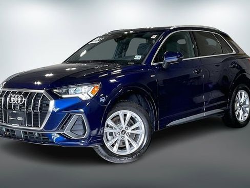 Certified 2023 Audi Q3 2.0T Premium Plus w/ Premium Plus Package image 2