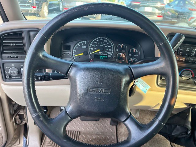 Used 2001 GMC Yukon SLE RWD image 17