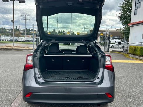 Certified 2022 Toyota Prius LE AWD/4WD image 26