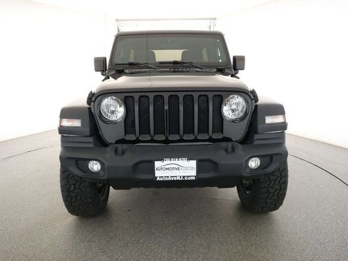Used 2020 Jeep Wrangler Unlimited Sport S image 2